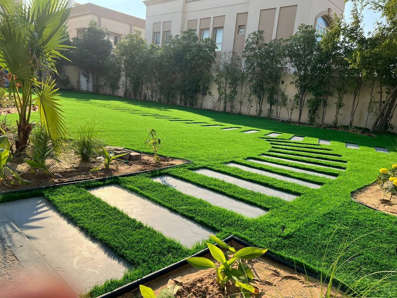 Искусственная трава для ландшафтного дизайна - Цена по запросу LT_ADVGR_ALTPHOTO 3