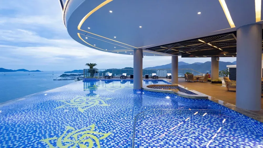 Строительство инфинити бассейнов под ключ в Дубае (ID: 18) LT_ADVGR_ALTPHOTO 1