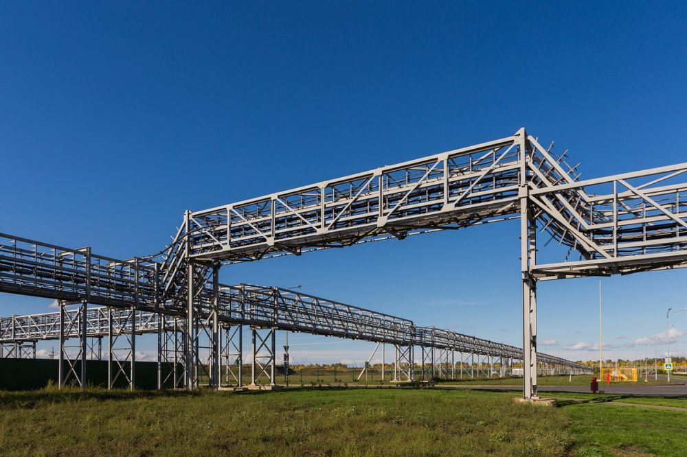 Gantries and Industrial Trestles in Dubai (ID: 54) LT_ADVGR_ALTPHOTO 1