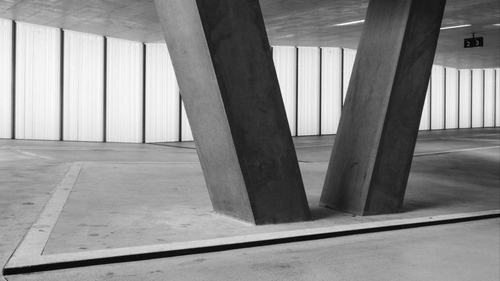 Metal Columns in Dubai (ID: 55) LT_ADVGR_ALTPHOTO 1