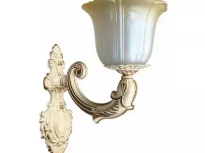 Настенный светильник со стеклянным плафоном (E27x1) за 53Dh (ID:99)