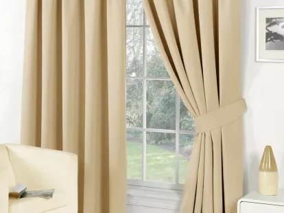 Шторы из однотонного матового блэкаута за 500Dh (ID:134)